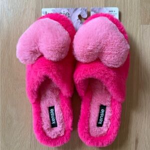 Kensie Fuzzy Pink Memory Foam Slippers BRAND NEW